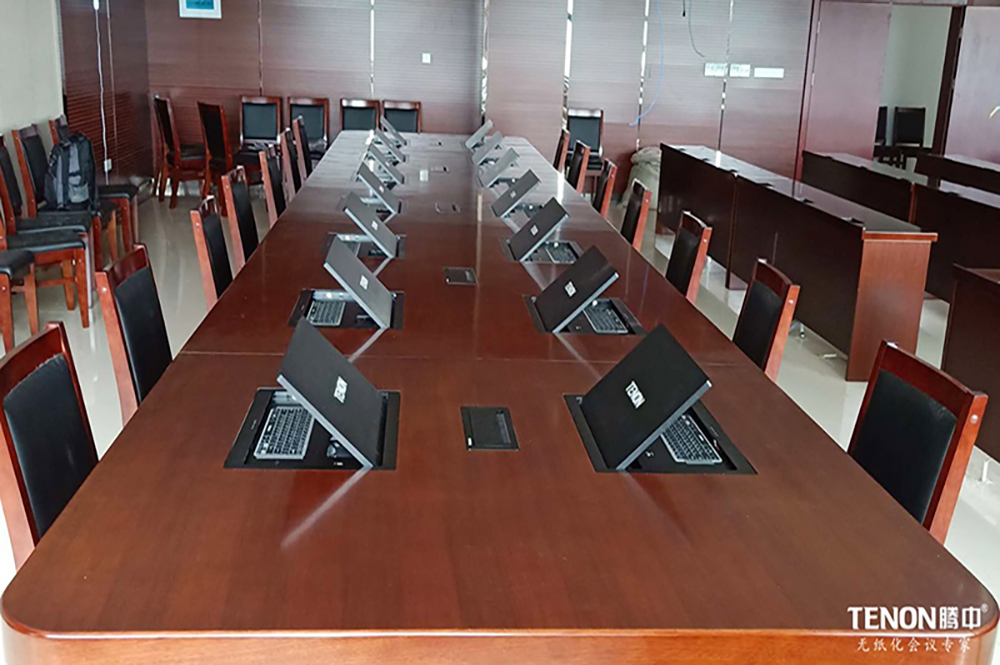 福建某審計(jì)局（液晶翻轉(zhuǎn)一體機(jī)）